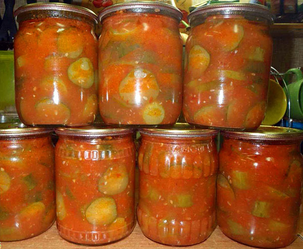 Огурцы в томатном соку — 6 рецептов на зиму