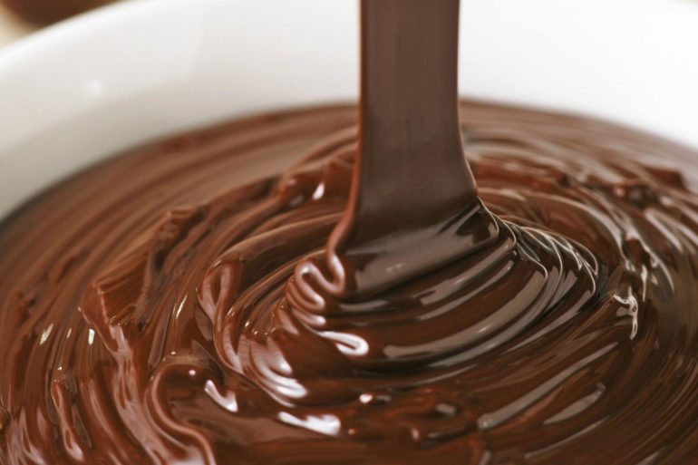 Как разлить шоколад: 3 наиболее результативных метода