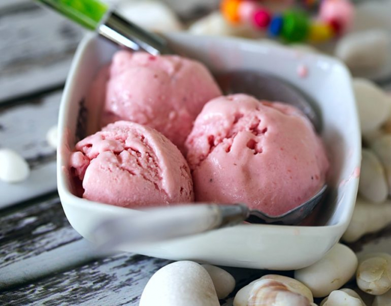 Как сделать мороженое: 10 самых вкусных рецептов десерта
