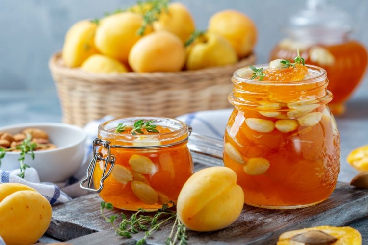 12 превосходных рецептов абрикосового варенья с миндалем