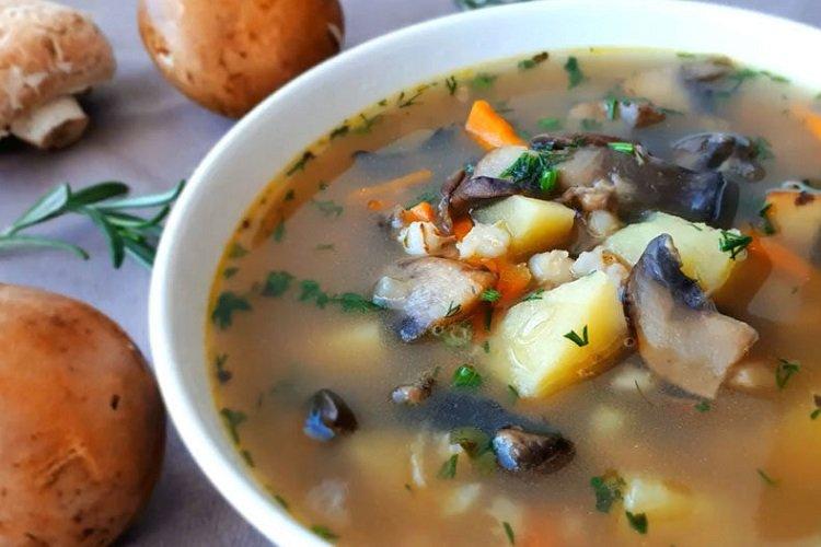 20 супов с перловкой, которые готовятся просто и быстро