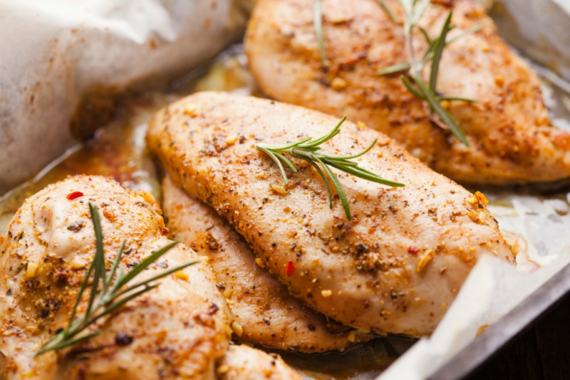 Курица филе в печи: 10 лучших и полезных рецептов