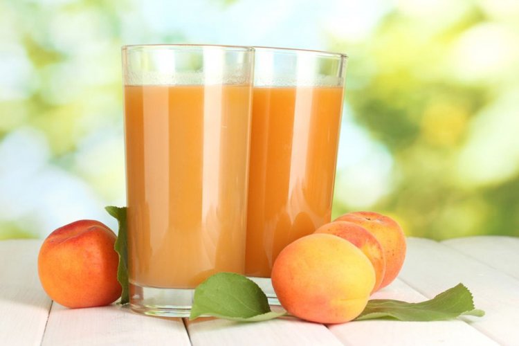 20 простых рецептов сока из абрикосов на зиму