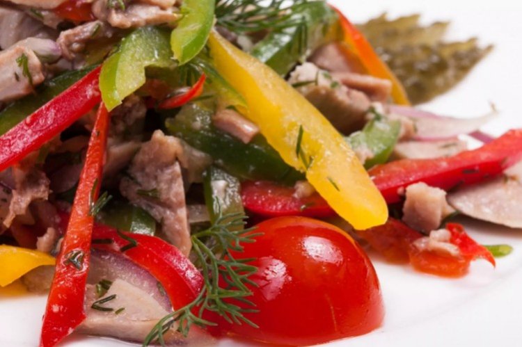 20 аппетитных салатов из свиного сердца
