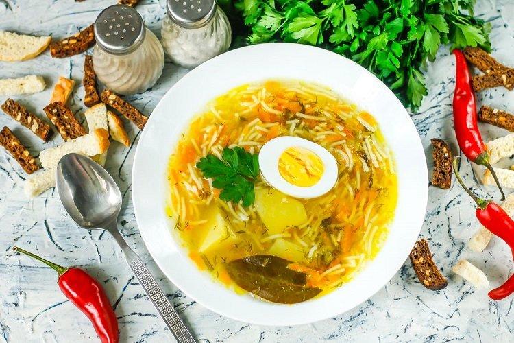 20 простых и вкусных супов с яйцом
