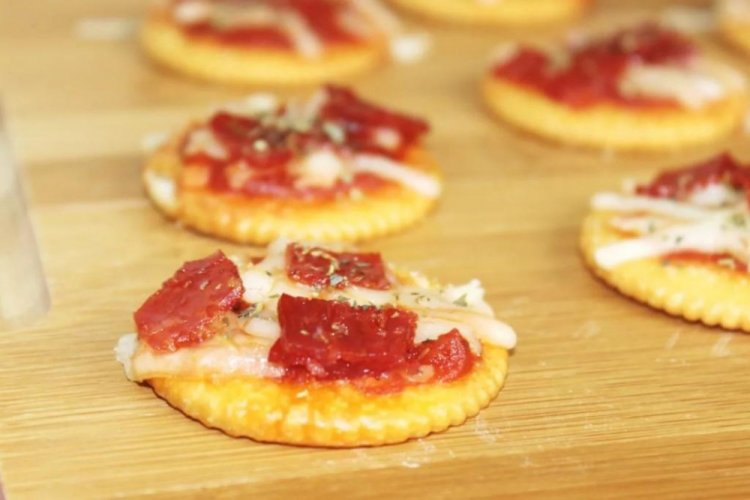 15 рецептов мини-пиццы, которую сможет приготовить каждый