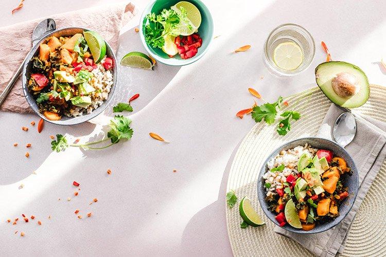 15 салатов с моцареллой, которые исчезают со стола за считанные минуты
