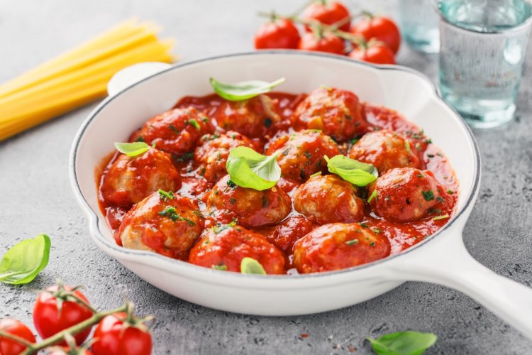 12 восхитительных рецептов фрикаделек в помидорном соусе