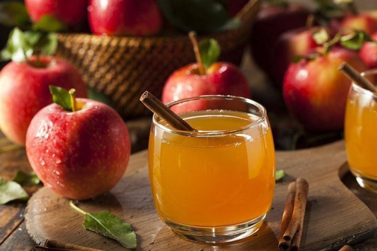 15 простых рецептов яблочного сока на зиму