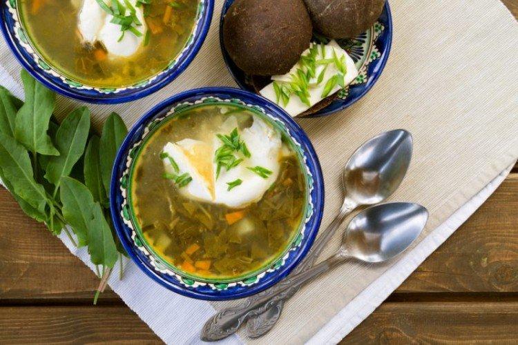 12 легких супов из крапивы для этого лета
