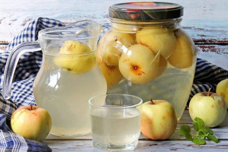 20 прекрасных рецептов настойки из яблок на зиму