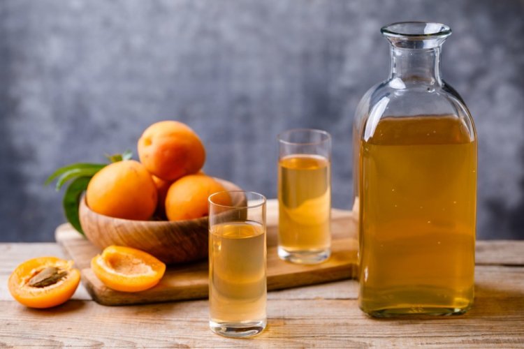 12 превосходных рецептов абрикосовой настойки