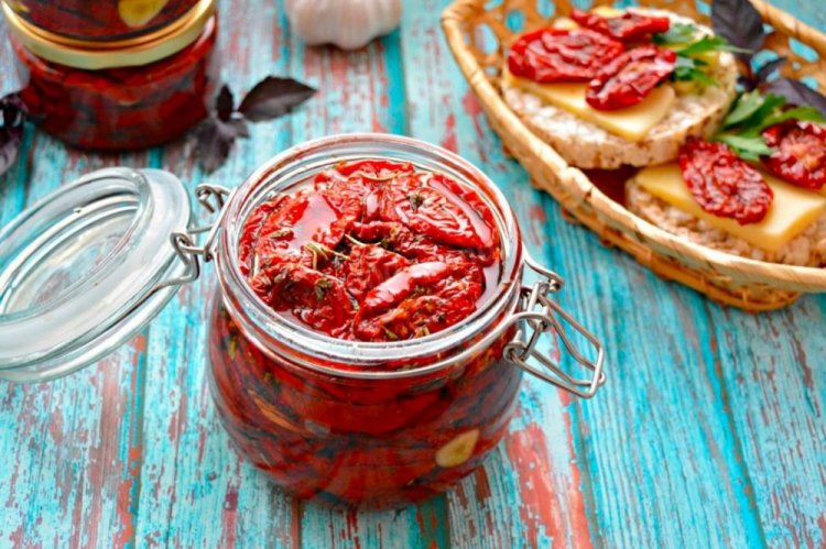 10 легких методов готовки вяленых помидоров в печи