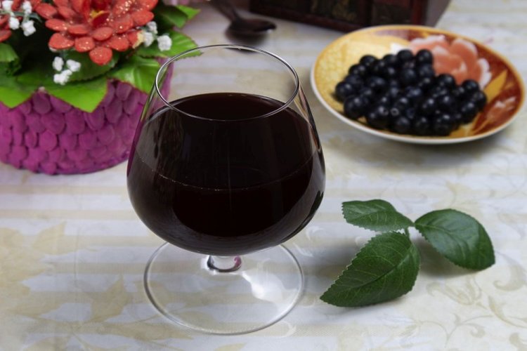 20 лучших рецептов вина из красной смородины