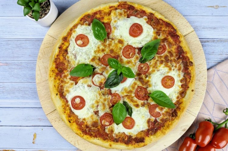 12 простых и аппетитных рецептов пиццы Маргарита