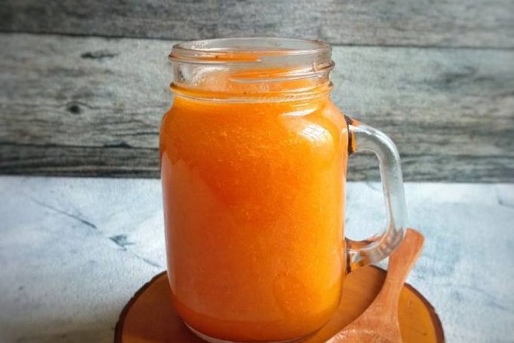 20 элементарных рецептов сока из абрикосов на зиму