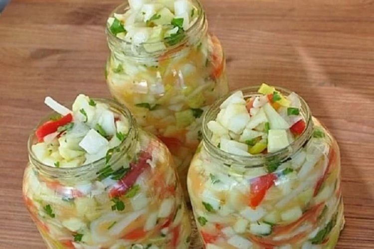 12 простых салатов из патиссонов на зиму