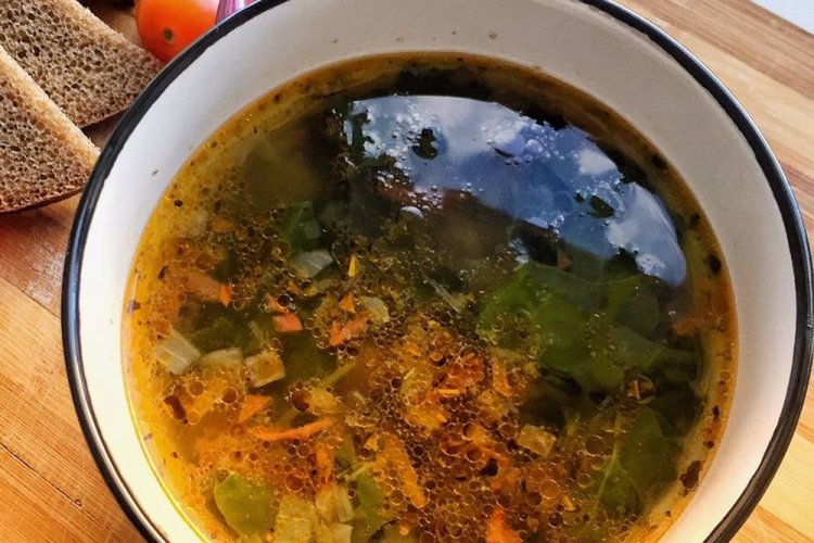 12 супов из стеблей свеклы, которые стоит приготовить
