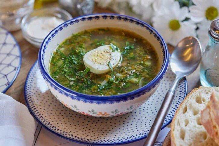 12 простых супов из крапивы для этого лета