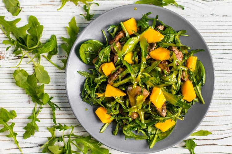 15 салатов с манго, которые готовятся проще простого