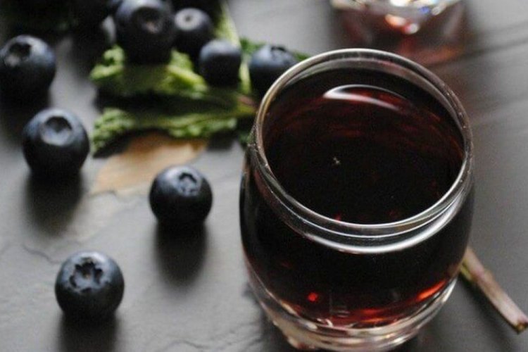 20 отличных рецептов вина из черники