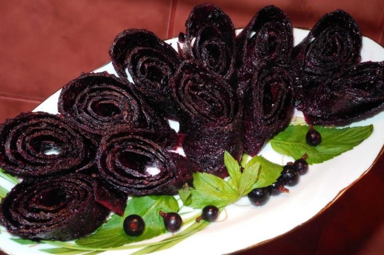 12 невероятных рецептов фруктовых лепестков из черной смородины
