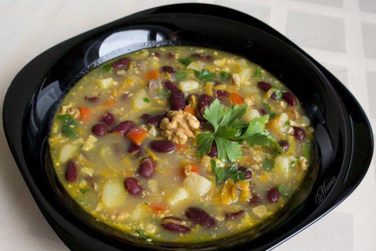 15 рецептов аппетитных и сытных супов из алого фасоли