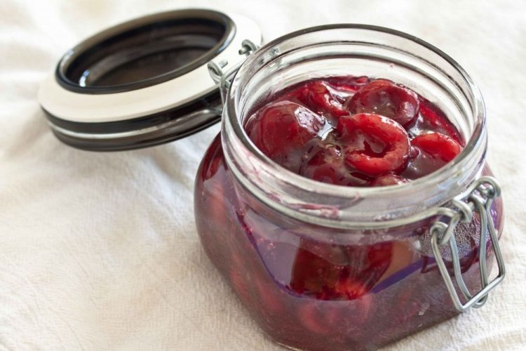 20 оригинальных рецептов желе из вишни