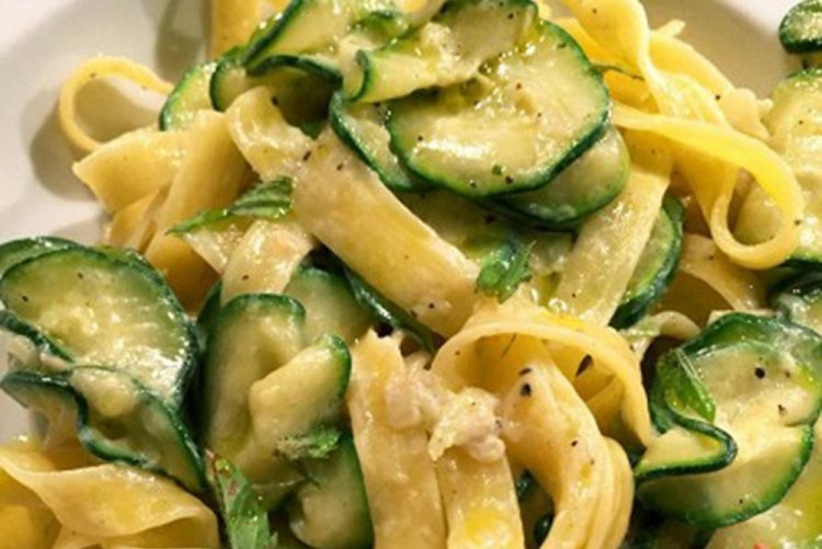 15 простых рецептов макарон в сливочном соусе