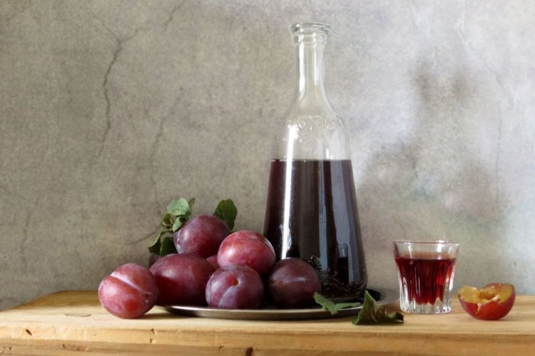 20 отличных рецептов вина из сливы