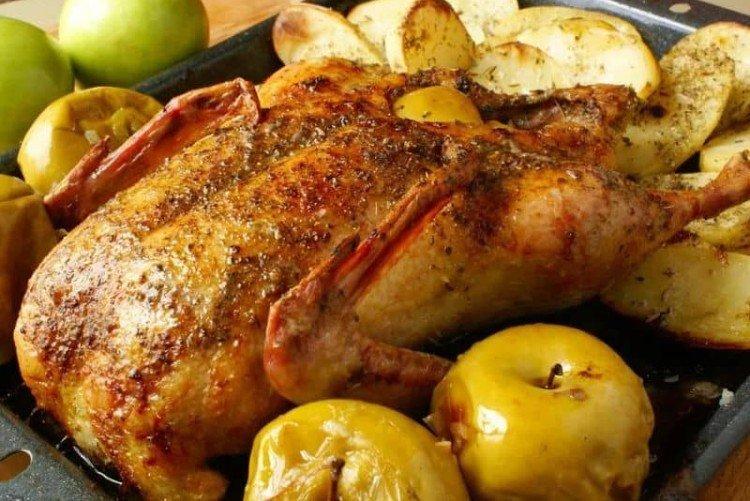 15 бесподобных рецептов утки в рукаве в духовке