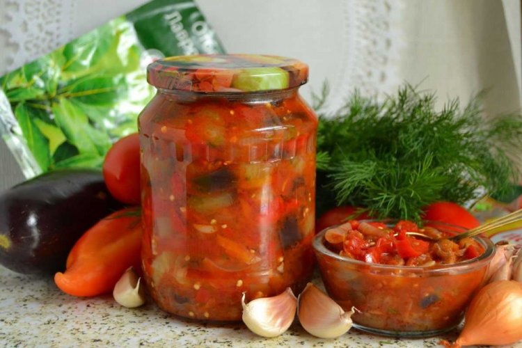 12 бесподобных салатов из цуккини и помидоров на зиму