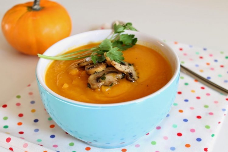 15 сытых и вкусных крем-супов из тыквы