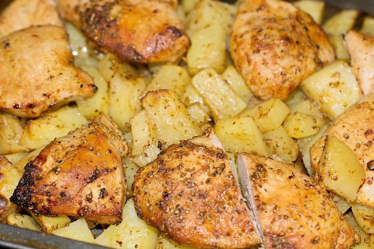 20 легких рецептов цыпленка с картошкой в духовке