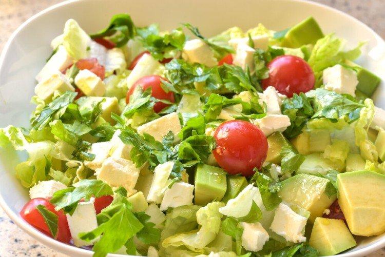20 быстрых и простых салатов с фетаксой