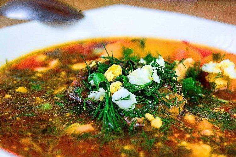 15 зеленых супов с щавелем, которые ты точно захочешь съесть
