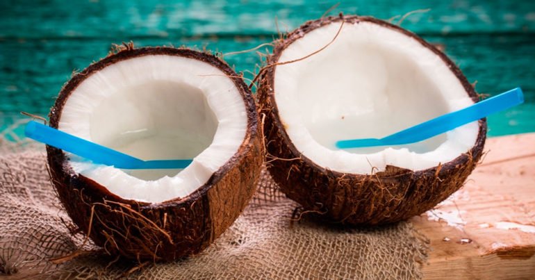 4 простых метода раскрыть кокос в домашних условиях