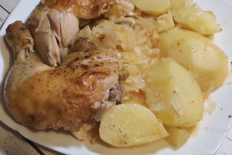 20 простых рецептов курицы с картошкой в духовке