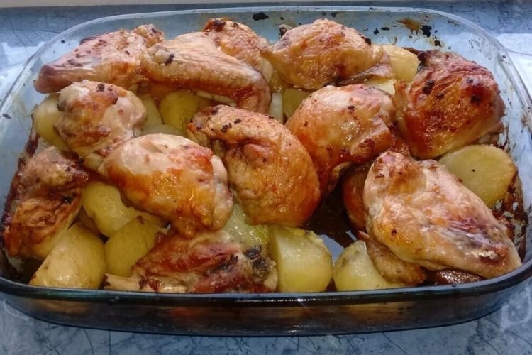 20 легких рецептов курицы с картофелем в печи