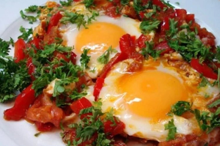 15 вкуснейших рецептов яичницы с колбасой