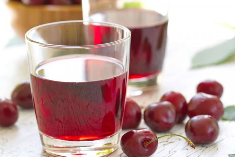 12 рецептов напитков из вишни, которые стоит приготовить