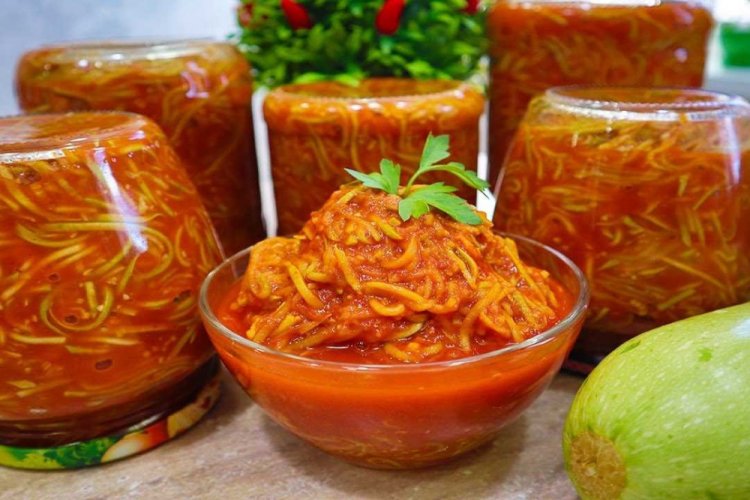 15 шикарных рецептов цукини в томатном соусе на зиму