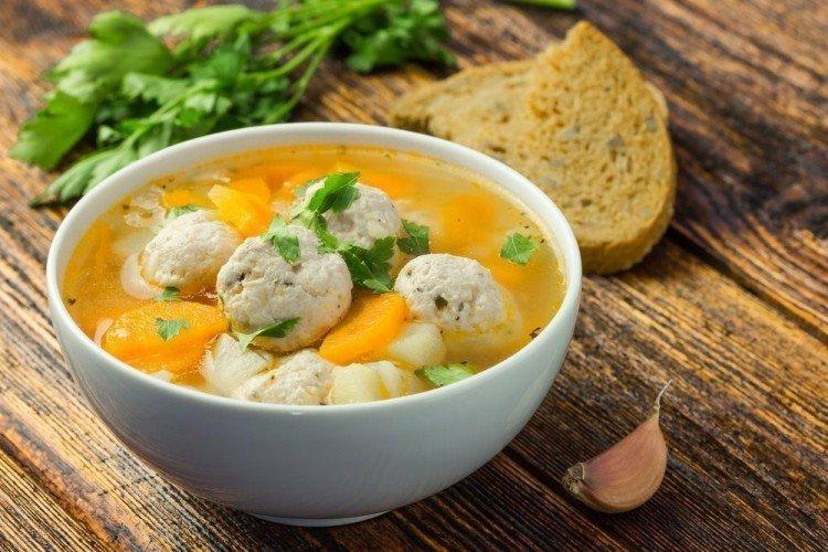20 простых и вкусных супов с фрикадельками