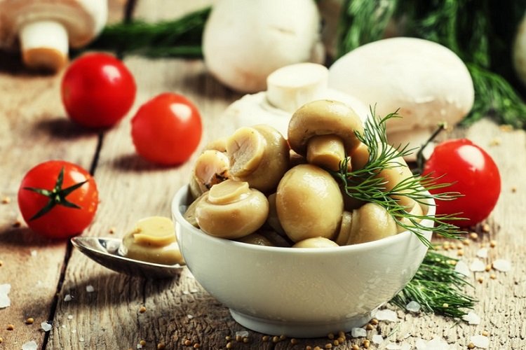 20 простых рецептов маринованных грибов