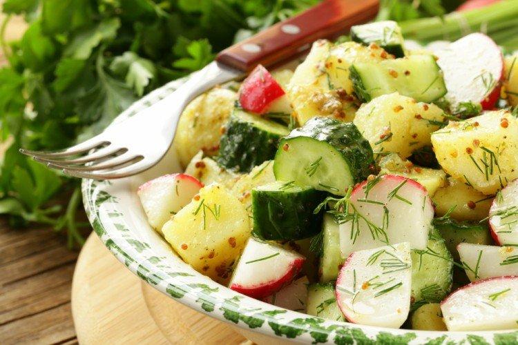 20 простых и очень вкусных салатов с редиской