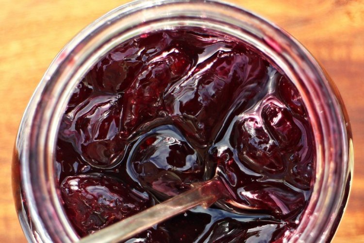 12 шикарных рецептов желе из вишни с желатином