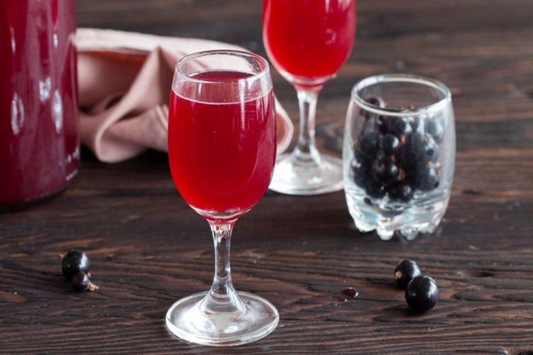 20 лучших рецептов напитков из красной смородины