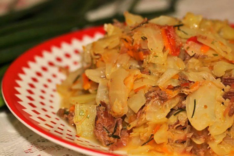 15 блюд с картошкой и консервированным мясом, которые готовятся легко
