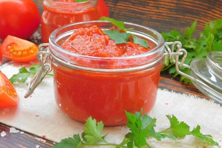 20 простых рецептов томатной пасты на зиму