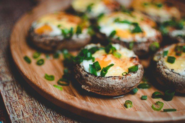 15 рецептов очень вкусных фаршированных грибов в духовке